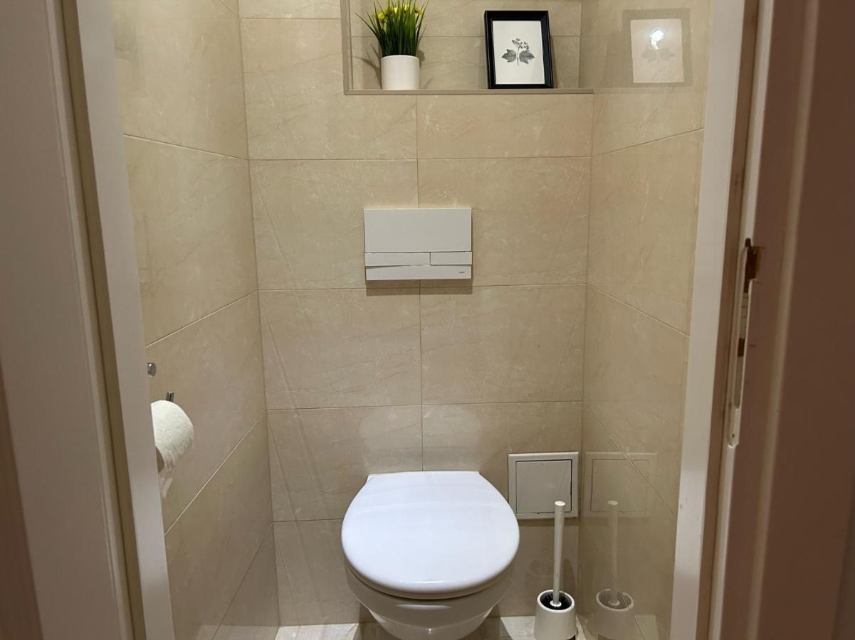 80M2 Apartment With Balcony & Free Netflix Wenen Buitenkant foto